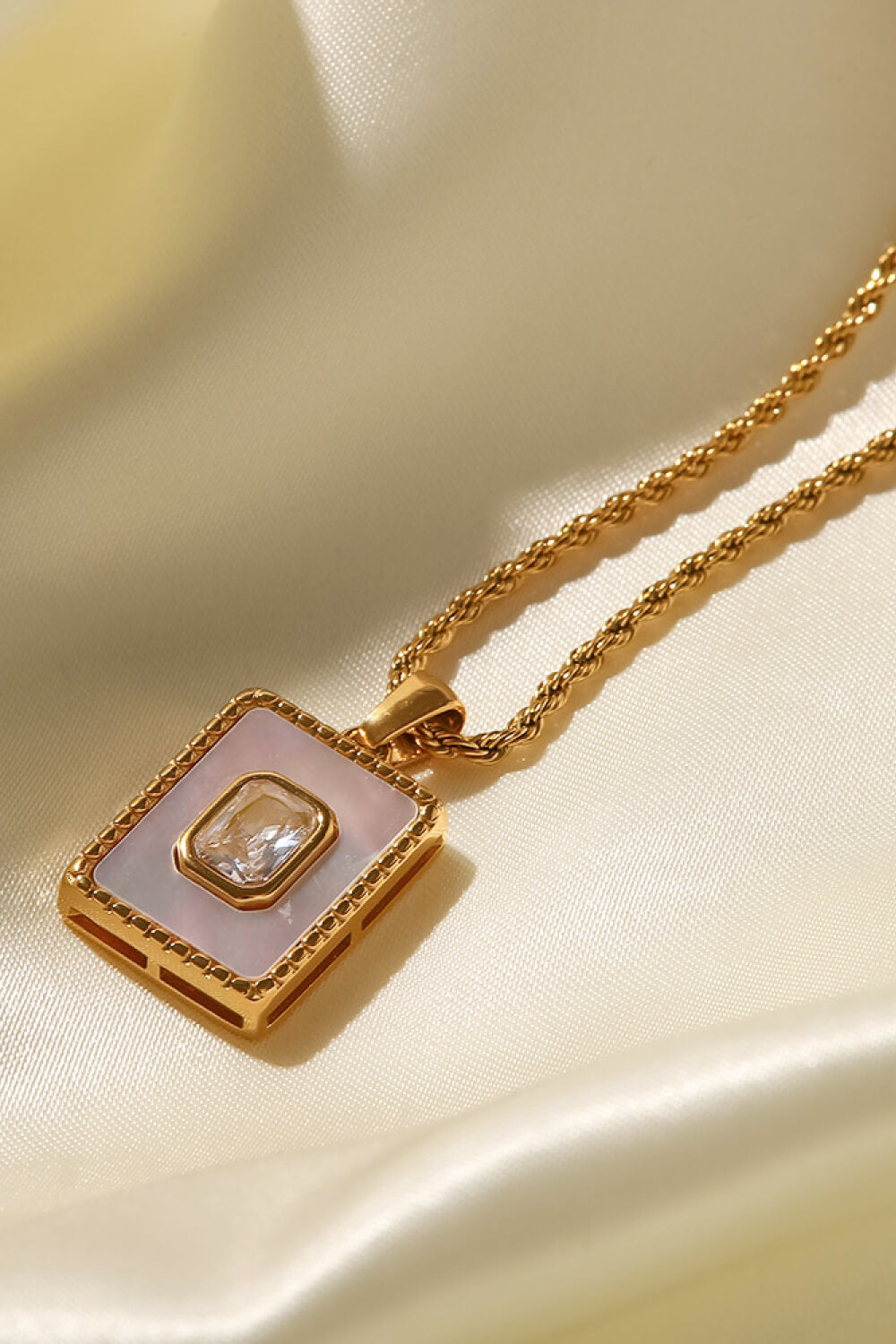 Square Pendant Twisted Chain Necklace